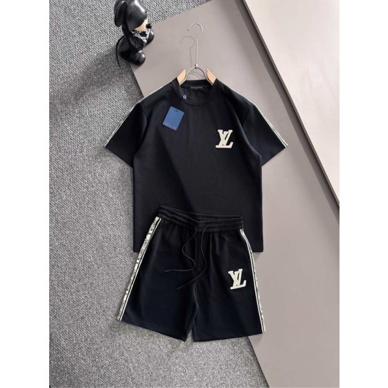 Louis Vuitton Spring/Summer New Casual Short-Sleeve Shorts Set